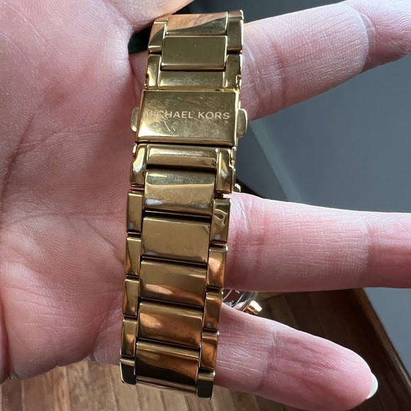 Michael Kors Gold Tone Watch - Picture 5 of 6
